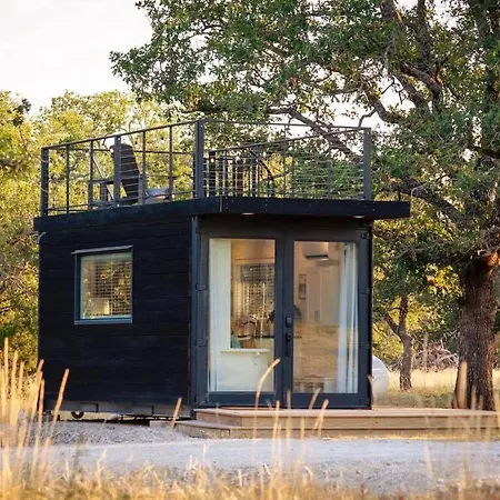 New! Luxury Shipping Container The Desert Escape